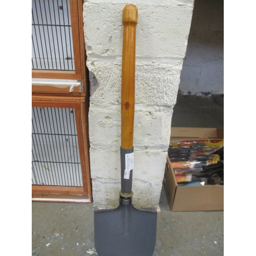 123 - TRENCH SHOVEL