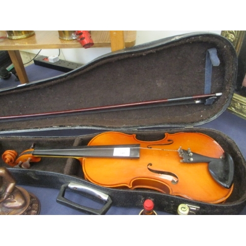 140 - VIOLIN IN CASE (NEEDS RE STRINGING)