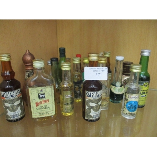 263 - SELECTION OF MINIATURE BOTTLES INCLUDING WHITE HORSE WHISKY, PEACH BOLS AND OTHERS