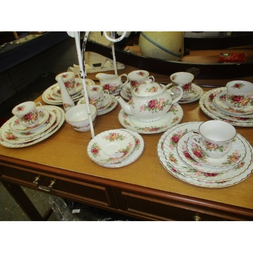 231 - OLD FOLEY, JAMES KENT LTD, STAFFORDSHIRE TEA SERVICE