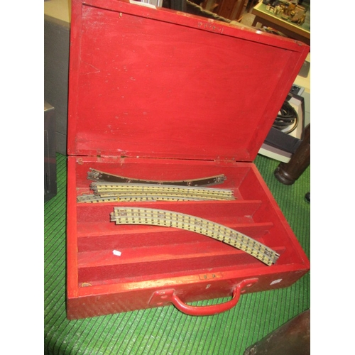 320 - RED WOODEN BOX WITH A SMALL QUANTITY OF SMALL GAUGE TRAIN TRACK