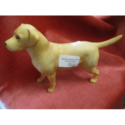 33 - VINTAGE BESWICK GOLDEN LABRADOR IN GOOD CONDITION NO CHIPS OR CRACKS