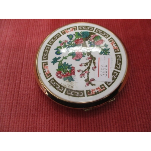 42 - VINTAGE STRATON COMPACT WITH FLORAL DESIGN ON LID