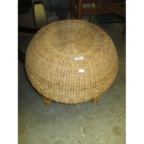 405 - ROUND WICKER STOOL