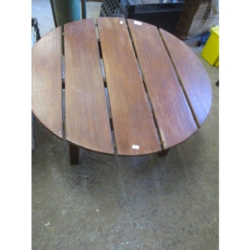 434 - ROUND SLATTED COFFEE TABLE