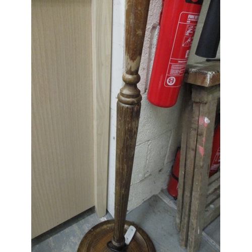 474 - OAK STANDARD LAMP (NO SHADE)