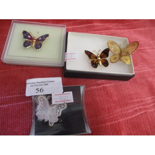 56 - COLLECTION OF 4 BUTTERFLY BROOCHES 2 WITH ENAMEL 1 WITH GOLD COLOURED METAL AND A GUIPURE LACE BUTTE... 