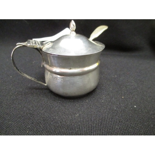 8A - SILVER MUSTARD POT WITH LINER BIRMINGHAM 1919 BY WILLIAM AITKEN