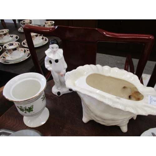 422 - LARGE CERAMIC SHELL POT, CLOWN FIGURE AND CERMIC GOBLET/VASE