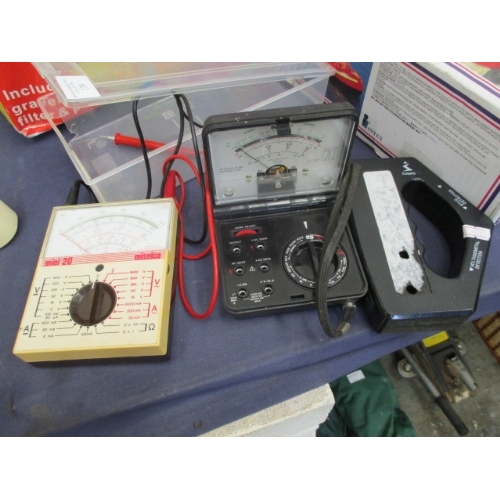 138 - MINI 20 MISELCO AMP METER, A VOLTAGE/METAL DETECTOR AND A MICRONTA