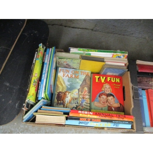 115 - 2 CRATES OF BOOKS INCLUDING FUN ON THE FARM, TV FUN, KNOCKOUT ANNUAL 1958, FILM FUN 1954 AND MORE