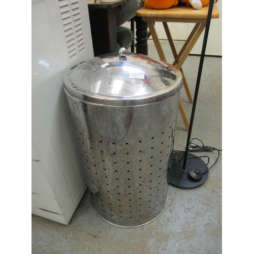 275 - STAINLESS STEEL LIDDED LAUNDRY BIN