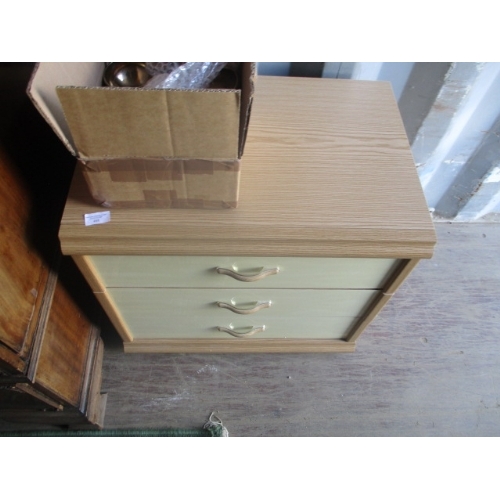 488 - 3 DRAWER WOOD EFFECT CHEST