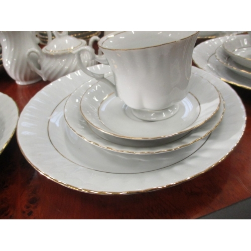 326 - 8 PIECE DINNER SET IN WHITE WITH GOLD EDGING