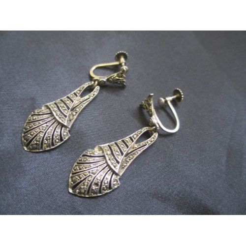 21 - VINTAGE MARCASITE SCREW BACK EARRINGS