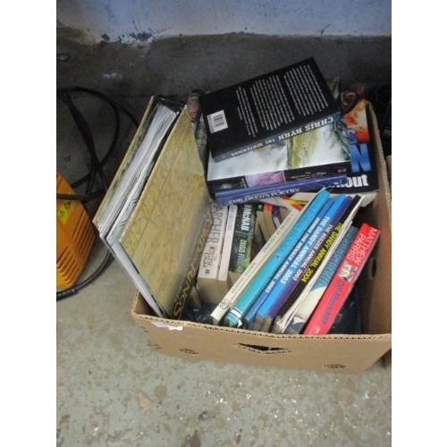 132 - BOX OF MIXED BOOKS -  BEEZER, DANDY ETC