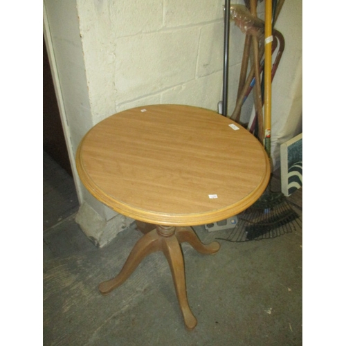 150 - HEAVY ROUND WOODEN TABLE ON PEDESTAL WITH 4 FEET