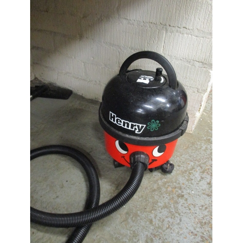 125 - HENRY THE HOOVER