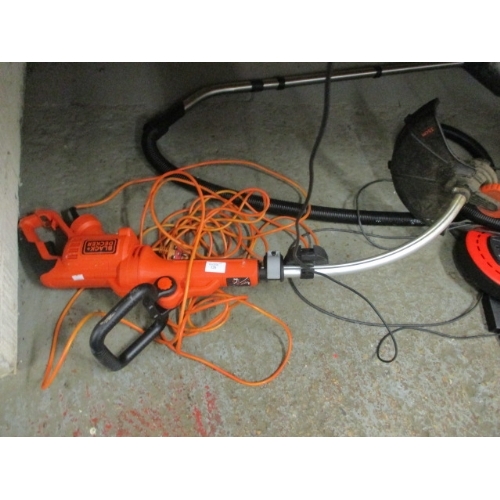 126 - BLACK AND DECKER STRIMMER/EDGER