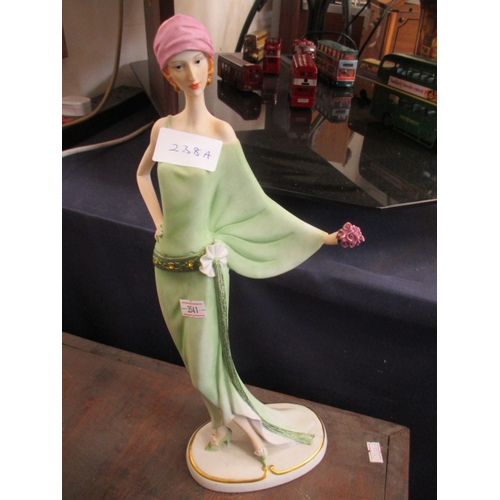 67 - ART DECO STYLE FEMALE FIGURINE WITH ITS BOX