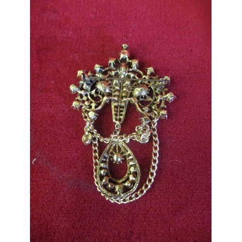 15 - COSTUME DRESS BROOCH WITH AMBER COLOUR STONES, BOXED