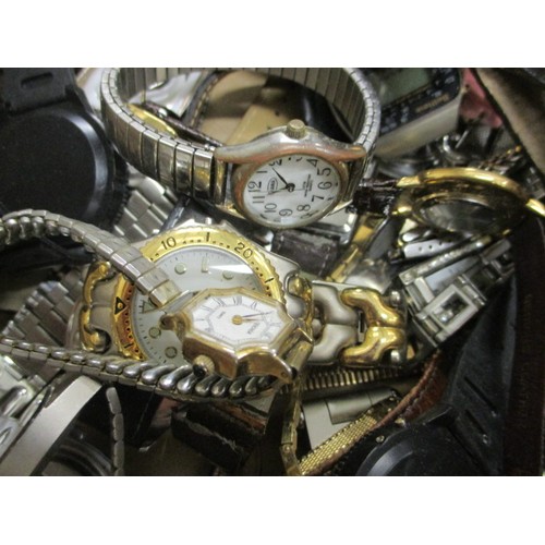 50 - VERY LARGE COLLECTION OF MIXED WATCHES, SOME WORKING SOME NOT   OVER 50+