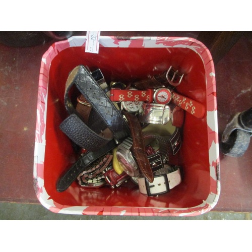 138 - BOX OF MIXED WRIST WATCHES