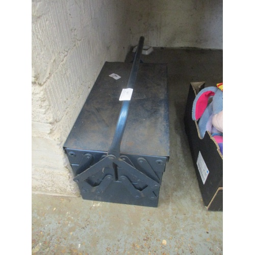 149 - BLUE METAL CANTILEVER TOOL BOX