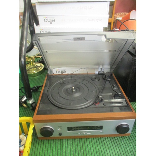 178 - DERENS TURNTABLE RADIO