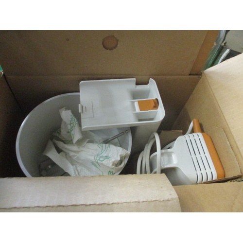 189 - BOXED VINTAGE  KENWOOD MINI HAND MIXER STAND AND BOWL A363