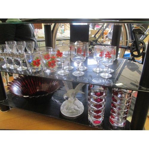 273 - COLLECTION OF GLASSWARE INCLUDING RED BOWL, VASES, GLASSES ETC