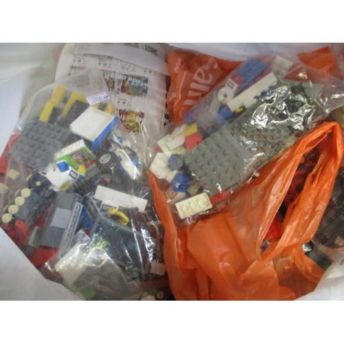 276 - LARGE BAG OF LEGO