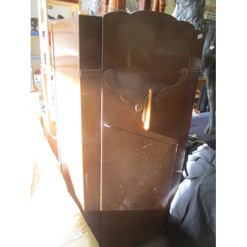 291 - 1940S WOODEN GENTS WARDROBE
