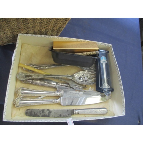 298 - BOX OF MIXED CUTLERY INCLUDING SILVER PLATE AND HALLMARKED SILVER