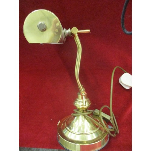118 - GOLD METAL BANKERS LAMP