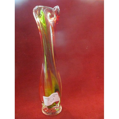 124 - BUD VASE WITH GREEN AND RED COLOUR RUNNING THROUGH AND 2 SMALL RED GOBLETS