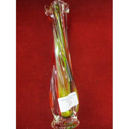124 - BUD VASE WITH GREEN AND RED COLOUR RUNNING THROUGH AND 2 SMALL RED GOBLETS