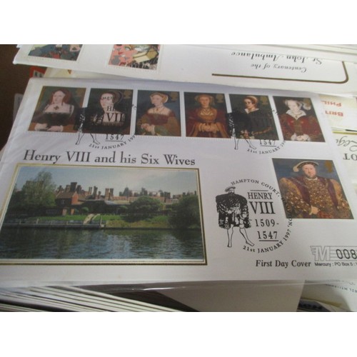 222 - LARGE QUANITY OF FIRST DAY COVERS