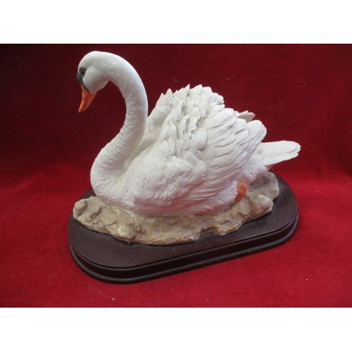 233 - LARGE SWAN FIGURE FROM THE LEONARDO COLLECTION