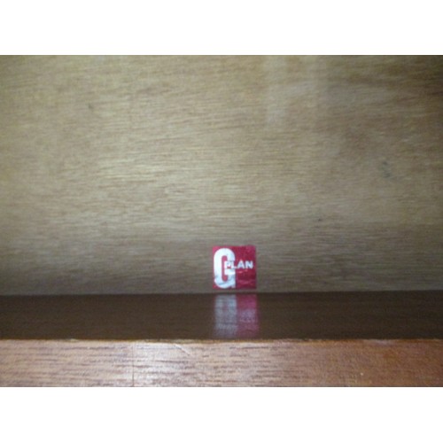 200a - VINTAGE G PLAN 1970'S TEAK DRESSING TABLE & MIRROR WITH MATCHING STOOL IN TIP TOP CONDITION
Width	15... 