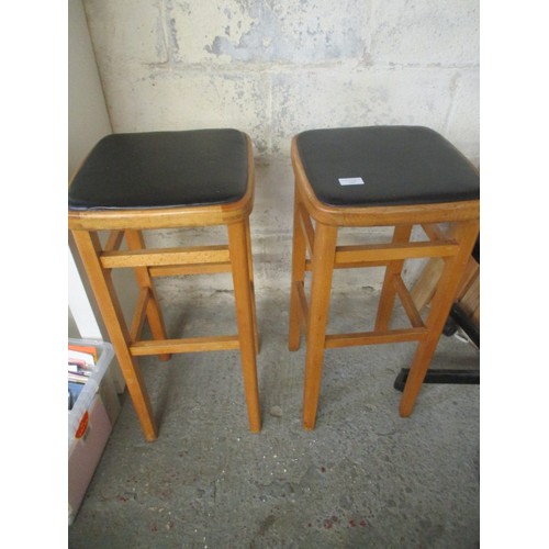 144 - 2 RETRO WOOD FRAMED KITCHEN STOOLS WITH BLACK FAUX LEATHER SEAT PADS