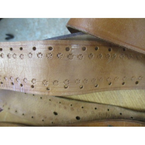 218 - QUANTITY OF TAN AND BROWN LEATHER BELTS