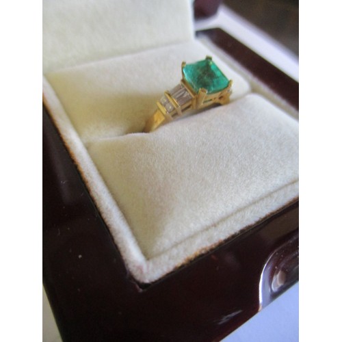 33 - 18k GOLD COLUMBIAN EMERALD AND DIAMOND RING BY ILIANA, CERTIFICATE AND RECIEPT, SIZE P/O, BOXED