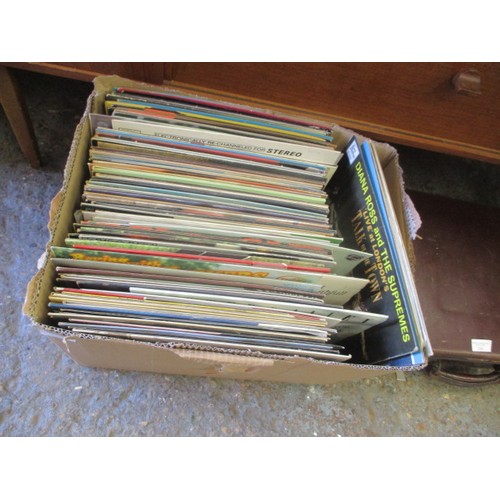 246 - BOX OF LP RECORDS INCLUDING THE SEEKERS, JAMES TAYLOR, DIANA ROSS AND THE SUPREMES AND LOTS MORE