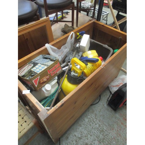 306 - WOODEN BOX OF MIXED GARDEN AND DIY ITEMS ETC