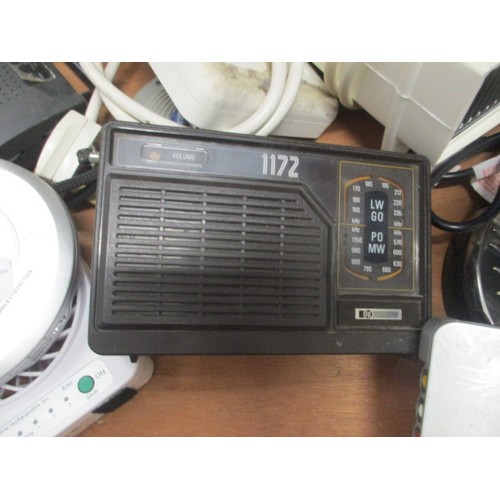 353 - SELECTION OF MIXED ELECTRICAL ITEMS INCLUDING FANS, RADIOS, CD PLAYER AND MORE