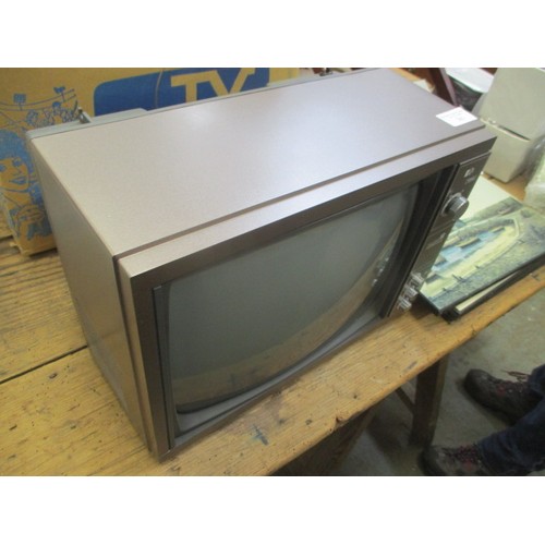 361 - TELEVISION 12 RAMBLER  BY PYE