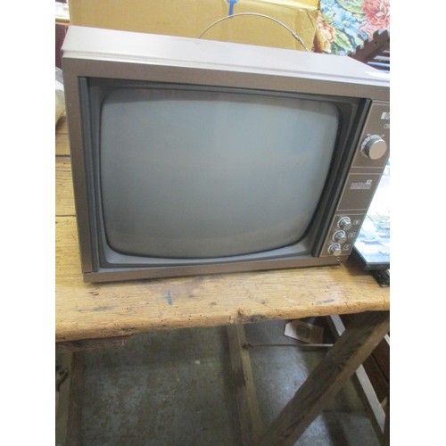 361 - TELEVISION 12 RAMBLER  BY PYE