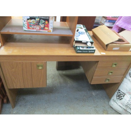 381 - WOOD EFFECT DESK WITH 3 DRAWERS TO THE RIGHT AND CUPBOARD TO THE LEFT