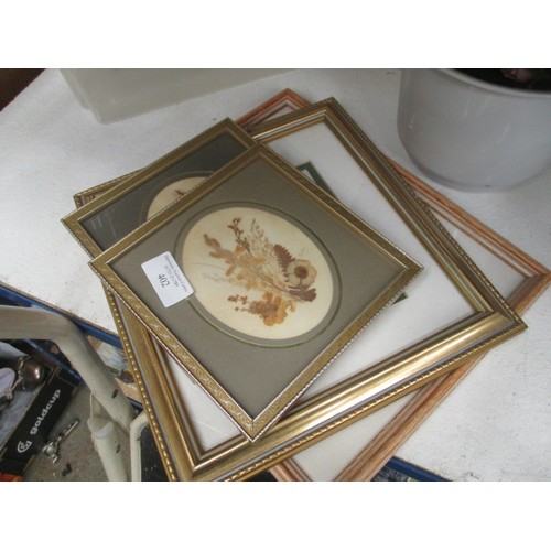 402 - FRAMED AND GLAZED PRINTS AND DRIED FLOWER PICTURES